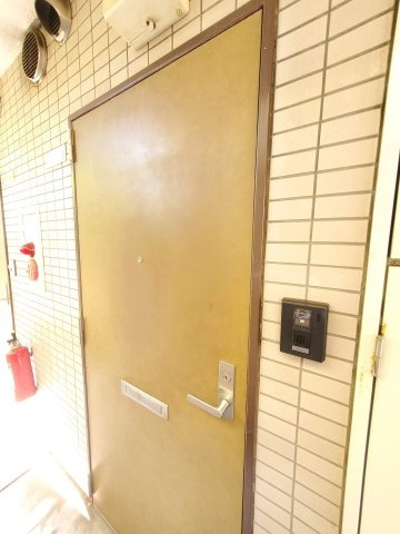 ＴＡＫＡＮＯビルの玄関