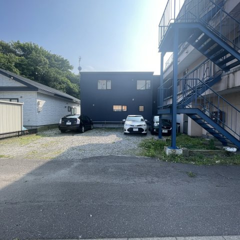 森口ビル（小橋内）の駐車場