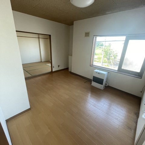 森口ビル（小橋内）の居間・リビング