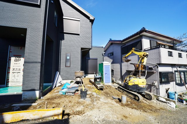 【保土ケ谷区新井町131-3新築戸建て】★仲介手数料無料★（新井小学校・新井中学校）の駐車場