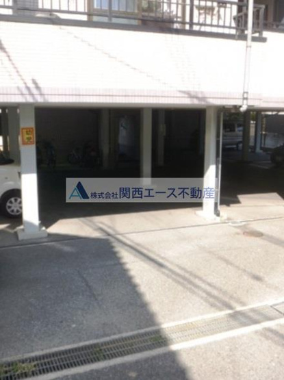 【エントランス】 | ルミエール畷