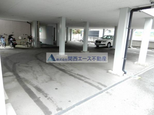 【駐車場】 | ルミエール畷