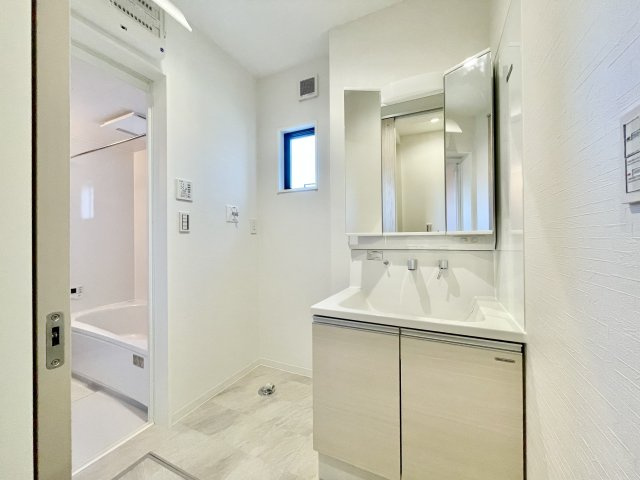 洗面所になります。