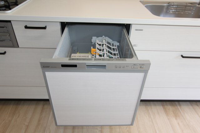 鎌倉市材木座戸建てリフォームのキッチン