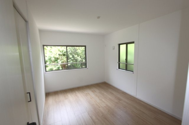 鎌倉市材木座戸建てリフォームの洋室|使い勝手のいい洋室です