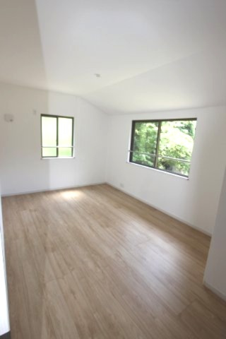 鎌倉市材木座戸建てリフォームの洋室|きれいな洋室です