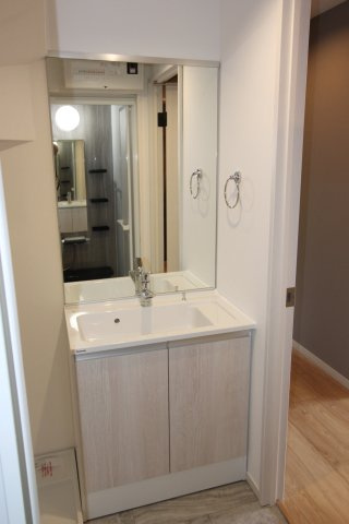 鎌倉市材木座戸建てリフォームの独立洗面台|使いやすい独立洗面台です