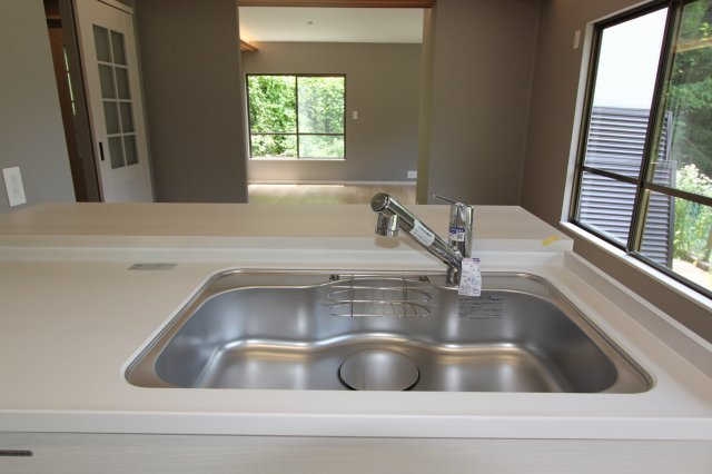 鎌倉市材木座戸建てリフォームのキッチン