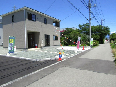 【前面道路含む現地写真】 | クレイドルガーデン　昭和町築地新居第5　1号棟 | 前面道路含む現地写真です