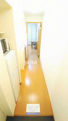 【玄関】 | アールスコート | 1階の室内参考写真です