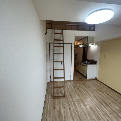 ビレッジアートむろらんの内装