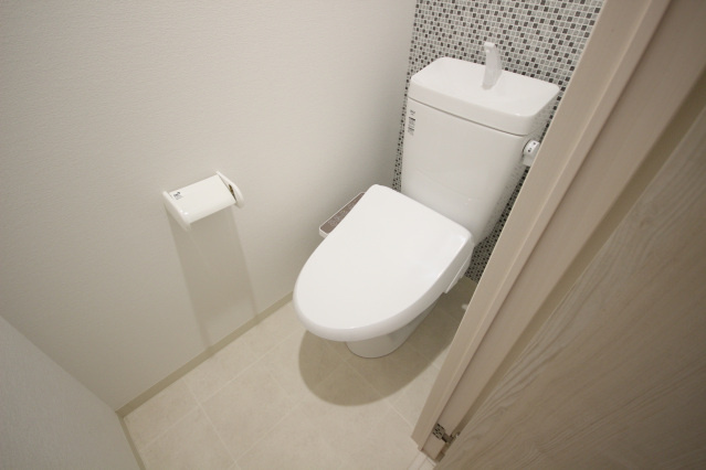 CB久留米カーラのトイレ|類似物件の参考写真です。