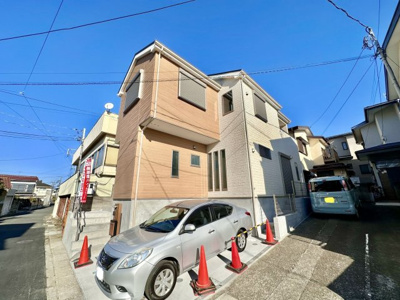 【外観】 | ☆全室南向き陽当たり良好！収納豊富で充実生活☆仲介手数料不要！藤沢市亀井野 | 南面全開に陽当たり・風通し良好！交通量の少ない安心感のある閑静な住宅街なので落ち着いた生活を送れる住環境です。南西角地のような開放感もGOODです♪