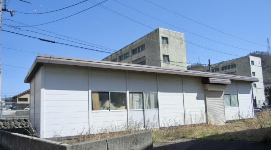 鳥取市滝山倉庫