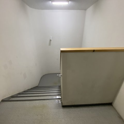 岡崎第三ビルのエントランス|落ち着いたエントランスです