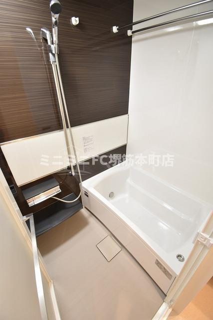 スマートカーサ伏見町の浴室