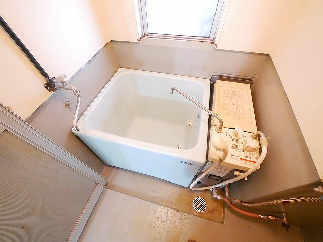 西栄マンションの浴室|日々の暮らしに欠かせないお風呂です