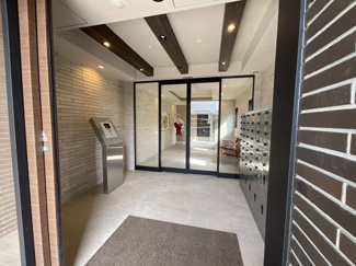 【エントランス】 | オートロックでセキュリティ面も安心です！