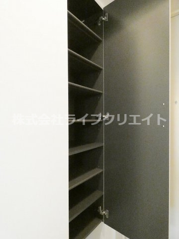 エンドレスタワーの玄関