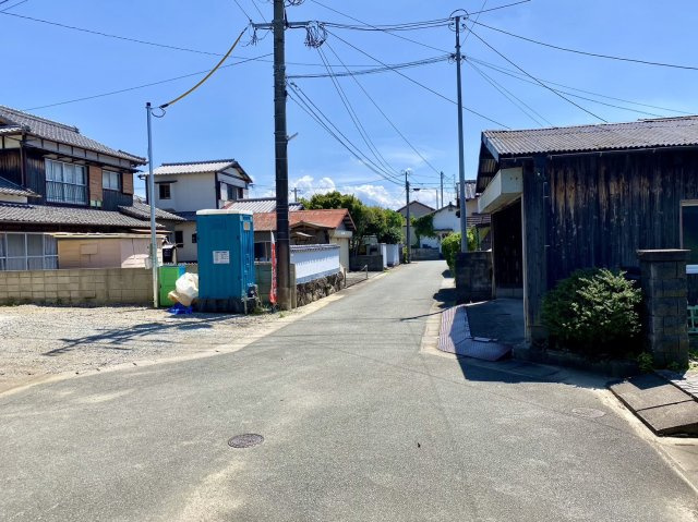 柳川市隅町の新築一戸建の前面道路含む現地写真