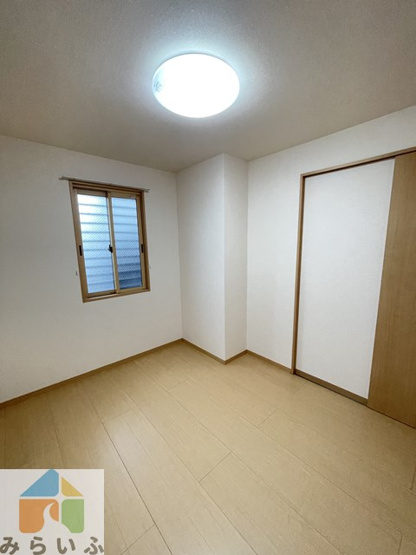 【洋室】 | Schlosse Fuji III