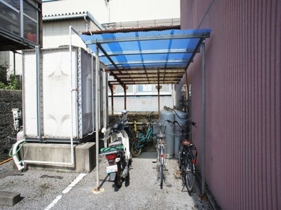【その他共用部分】 | ＲａｎｄＲ(アールアンドアール) | 屋根付きの駐輪場があります♪