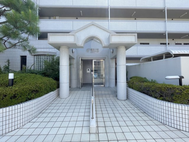 筥松小南エクセル35のエントランス