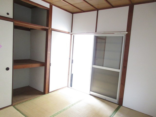 新見荘の和室