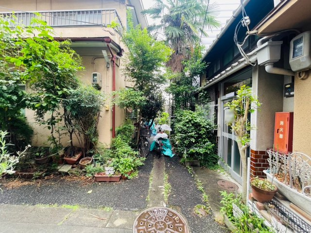 西院下花田町の前面道路含む現地写真
