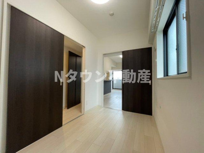 【洋室】 | 古出来エンブルコート(旧GRANDUKE古出来) | ゆったりとしたリビングです