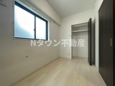 【洋室】 | 古出来エンブルコート(旧GRANDUKE古出来) | ゆったり過ごせる居間です