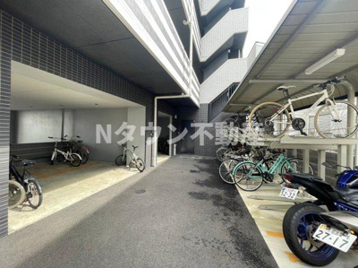 【その他共用部分】 | 古出来エンブルコート(旧GRANDUKE古出来) | 駐輪スペースです