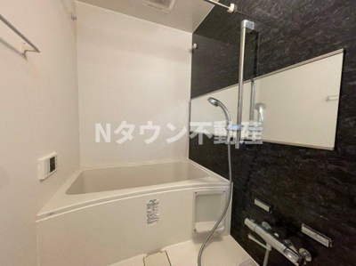 【浴室】 | 古出来エンブルコート(旧GRANDUKE古出来) | きれいなお風呂です