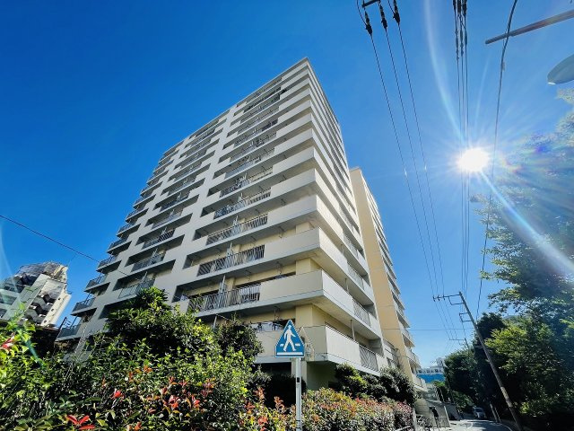 東建柏木マンションの外観