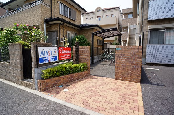 アローハイムのエントランス|エントランス・自転車置場