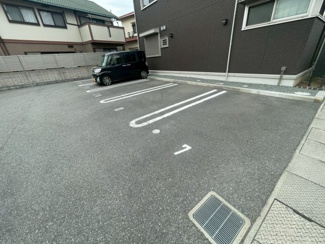 【駐車場】