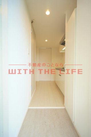 ラ・ヴェリテ水天宮【キャッシュバック対象物件】の玄関|収納もある玄関です