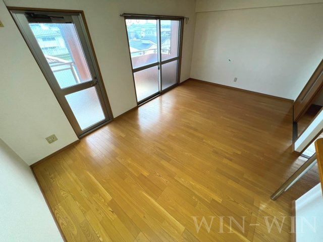 サンフィオーレ中郷の居間・リビング