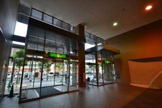 【エントランス】