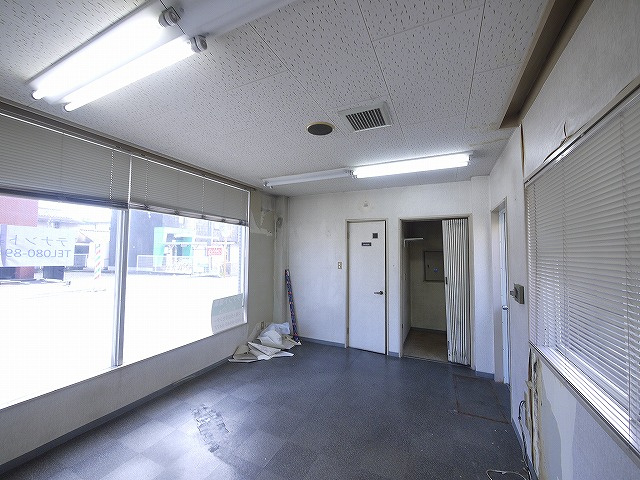 トップビル法蓮の内装