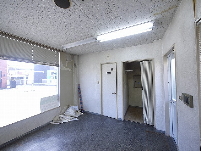 トップビル法蓮の内装