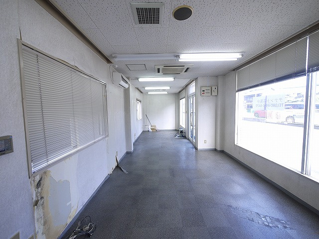 トップビル法蓮の内装