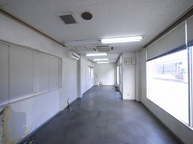 トップビル法蓮の内装