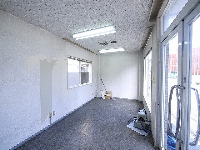 トップビル法蓮の内装