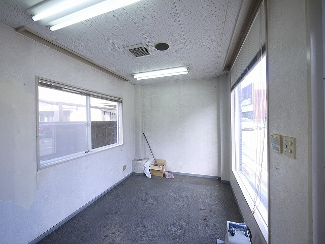 トップビル法蓮の内装