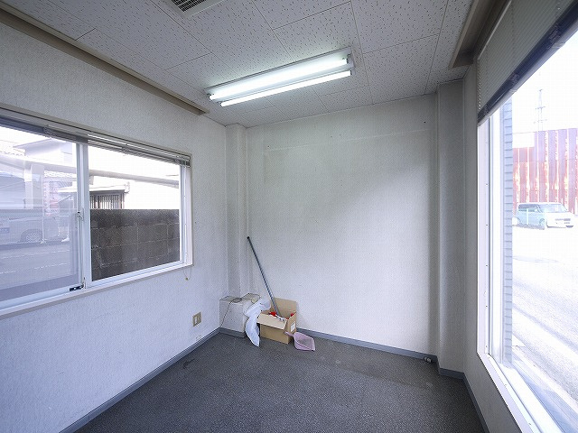 トップビル法蓮の内装