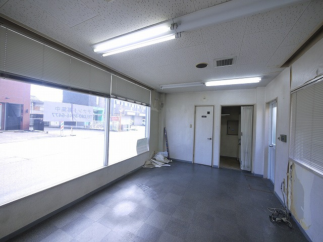 トップビル法蓮の内装