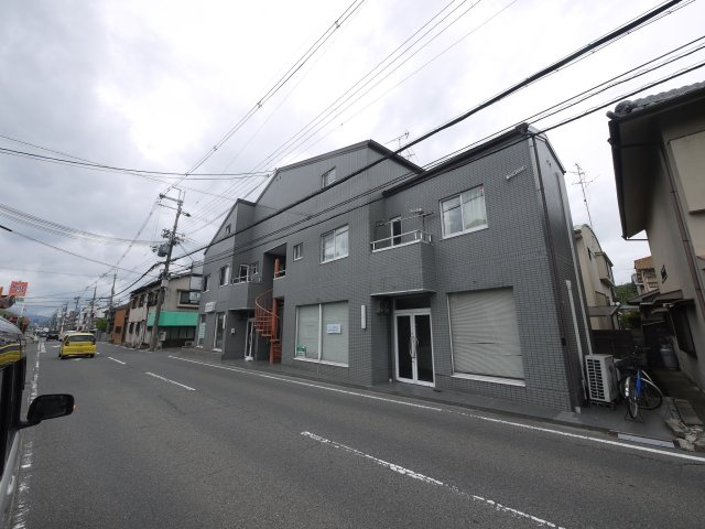 トップビル法蓮の周辺