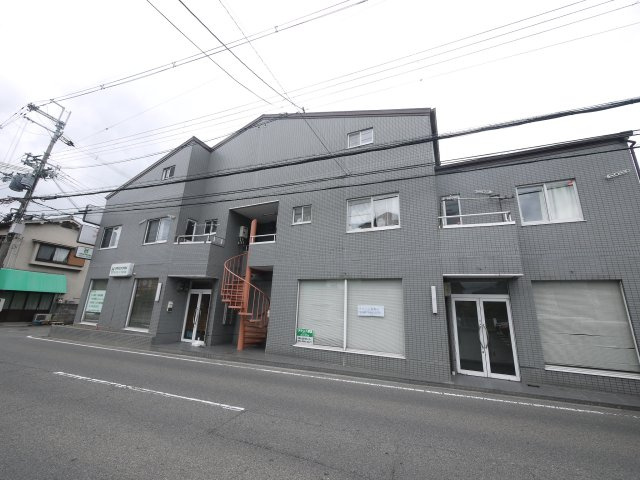 トップビル法蓮の周辺