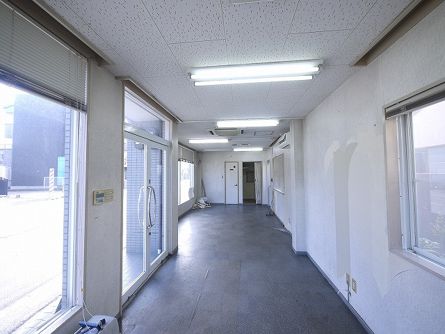 トップビル法蓮の内装